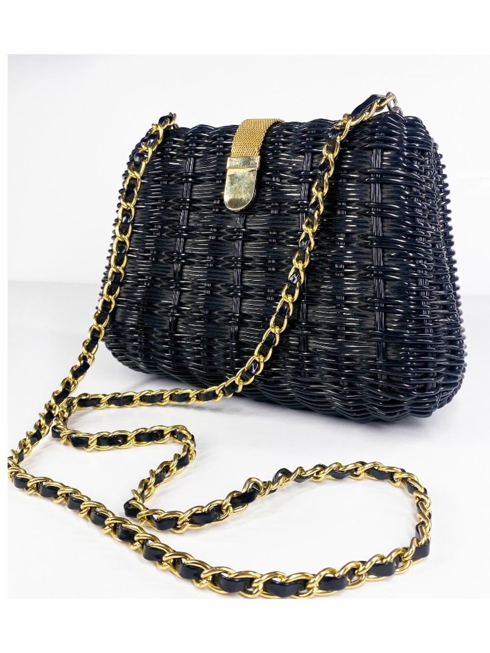Black Coated Wicker Handbag Vintage 60s 70s Mid Century Chain Strap Gold-Tone Ac